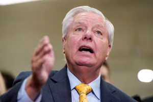 Reconocido por su extensa trayectoria legislativa, Graham ocupó una banca clave en el Senado durante más de dos décadas (REUTERS/Elizabeth Frantz.