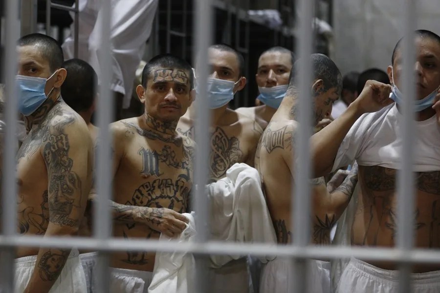 Amnistía Internacional alerta de crímenes de lesa humanidad en El Salvador bajo el régimen de excepción