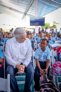 Luis Miguel De Camps da inicio al año escolar 2026-2027